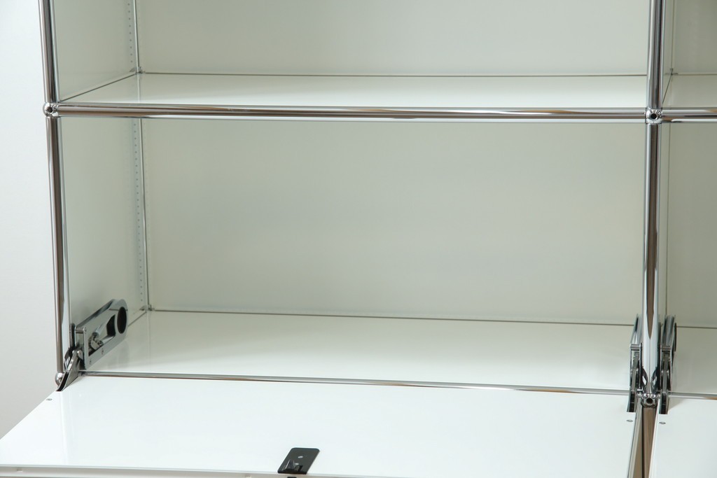中古　美品　スイス　USMハラー(USM Haller)　ホームオフィスにもおすすめなモジュール式3段キャビネット　定価約47万2千円相当　(R-085150)
