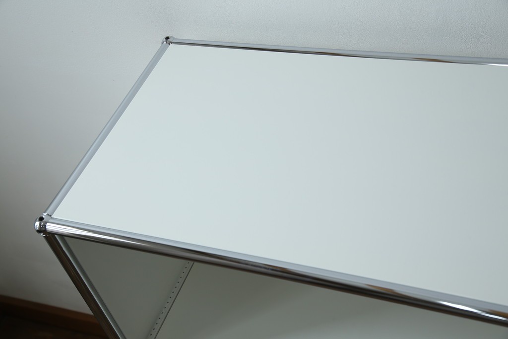 中古　美品　スイス　USMハラー(USM Haller)　ホームオフィスにもおすすめなモジュール式3段キャビネット　定価約47万2千円相当　(R-085150)