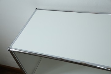 中古　美品　スイス　USMハラー(USM Haller)　ホームオフィスにもおすすめなモジュール式3段キャビネット　定価約47万2千円相当　(R-085150)