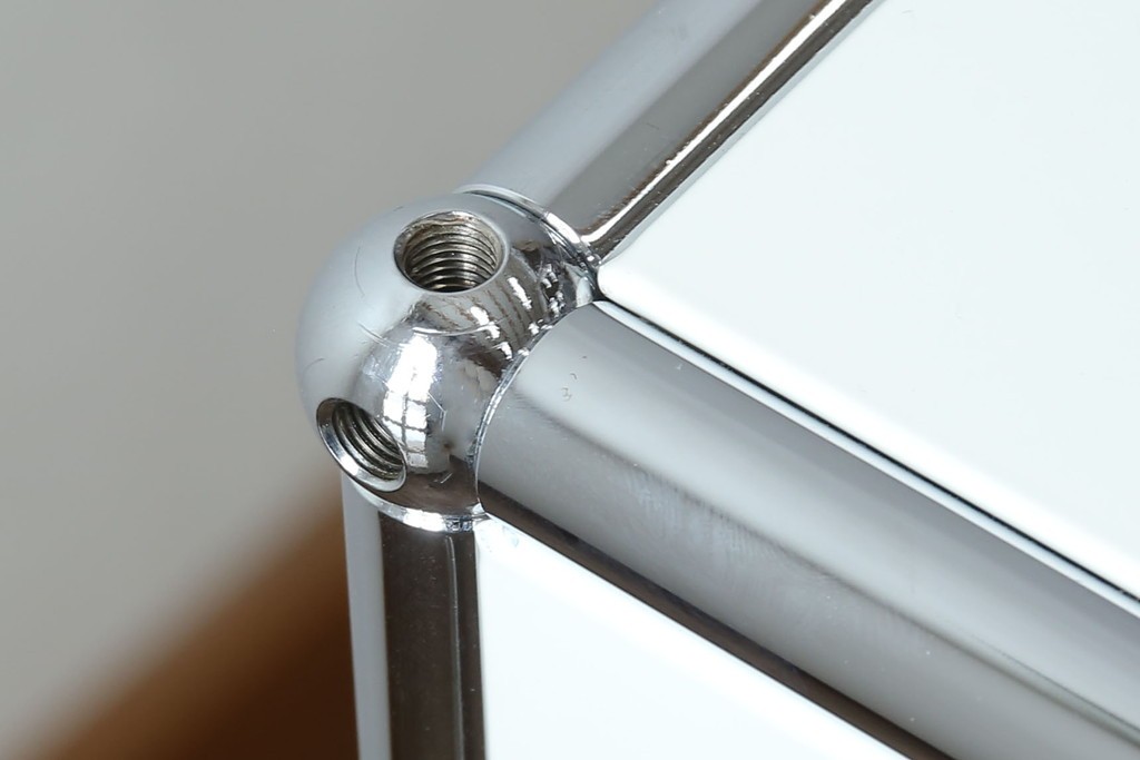 中古　美品　スイス　USMハラー(USM Haller)　ホームオフィスにもおすすめなモジュール式3段キャビネット　定価約47万2千円相当　(R-085150)