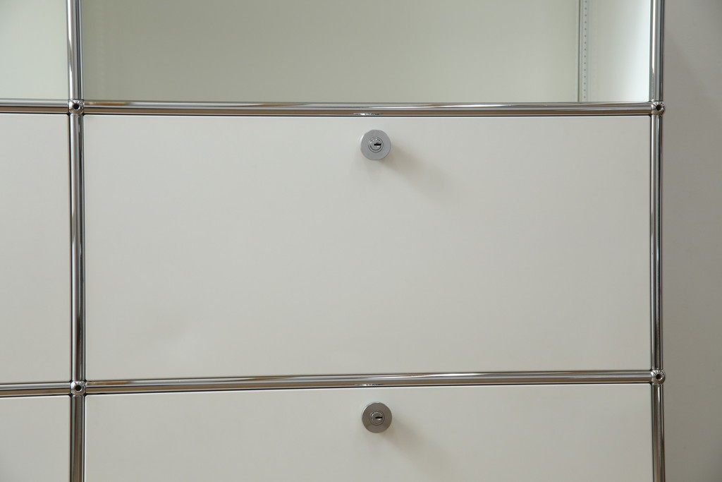 中古　美品　スイス　USMハラー(USM Haller)　ホームオフィスにもおすすめなモジュール式3段キャビネット　定価約47万2千円相当　(R-085150)