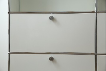 中古　美品　スイス　USMハラー(USM Haller)　ホームオフィスにもおすすめなモジュール式3段キャビネット　定価約47万2千円相当　(R-085150)