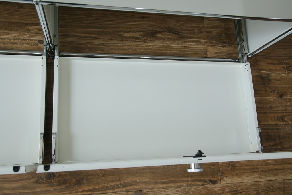 中古　美品　スイス　USMハラー(USM Haller)　ホームオフィスにもおすすめなモジュール式3段キャビネット　定価約47万2千円相当　(R-085150)