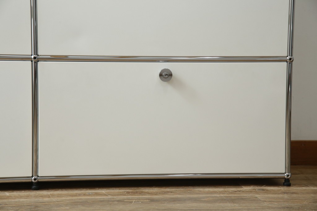 中古　美品　スイス　USMハラー(USM Haller)　ホームオフィスにもおすすめなモジュール式3段キャビネット　定価約47万2千円相当　(R-085150)