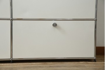 中古　美品　スイス　USMハラー(USM Haller)　ホームオフィスにもおすすめなモジュール式3段キャビネット　定価約47万2千円相当　(R-085150)