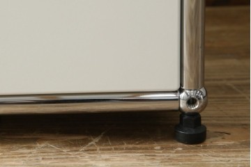 中古　美品　スイス　USMハラー(USM Haller)　ホームオフィスにもおすすめなモジュール式3段キャビネット　定価約47万2千円相当　(R-085150)