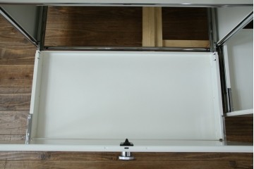 中古　美品　スイス　USMハラー(USM Haller)　モジュール構造の3段キャビネット　定価約47万2千円　(R-085151)