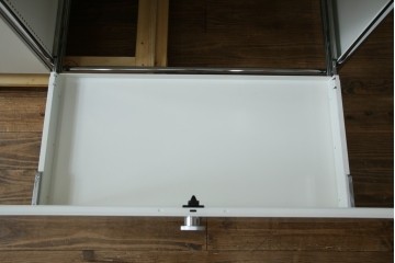 中古　美品　スイス　USMハラー(USM Haller)　モジュール構造の3段キャビネット　定価約47万2千円　(R-085151)