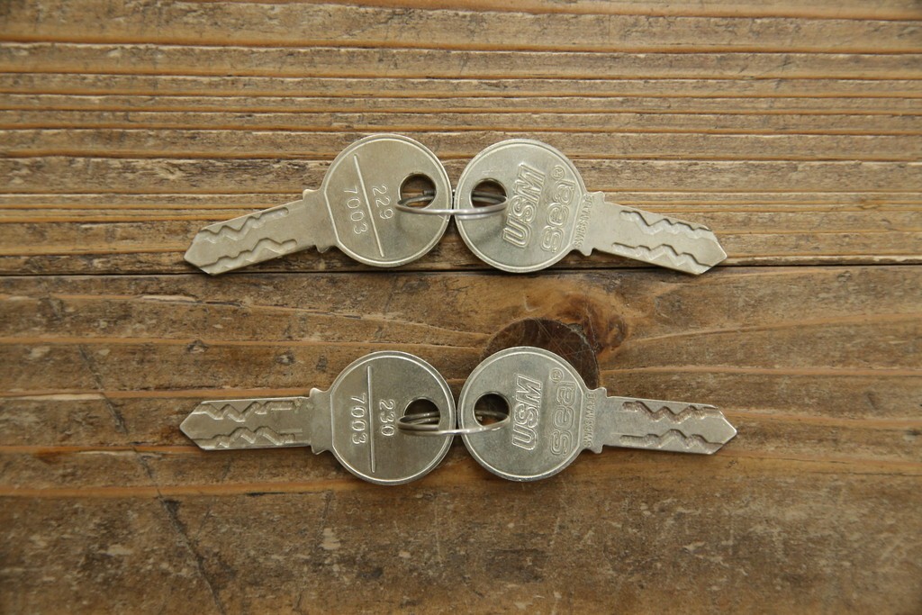 中古　美品　スイス　USMハラー(USM Haller)　モジュール構造の3段キャビネット　定価約47万2千円　(R-085151)