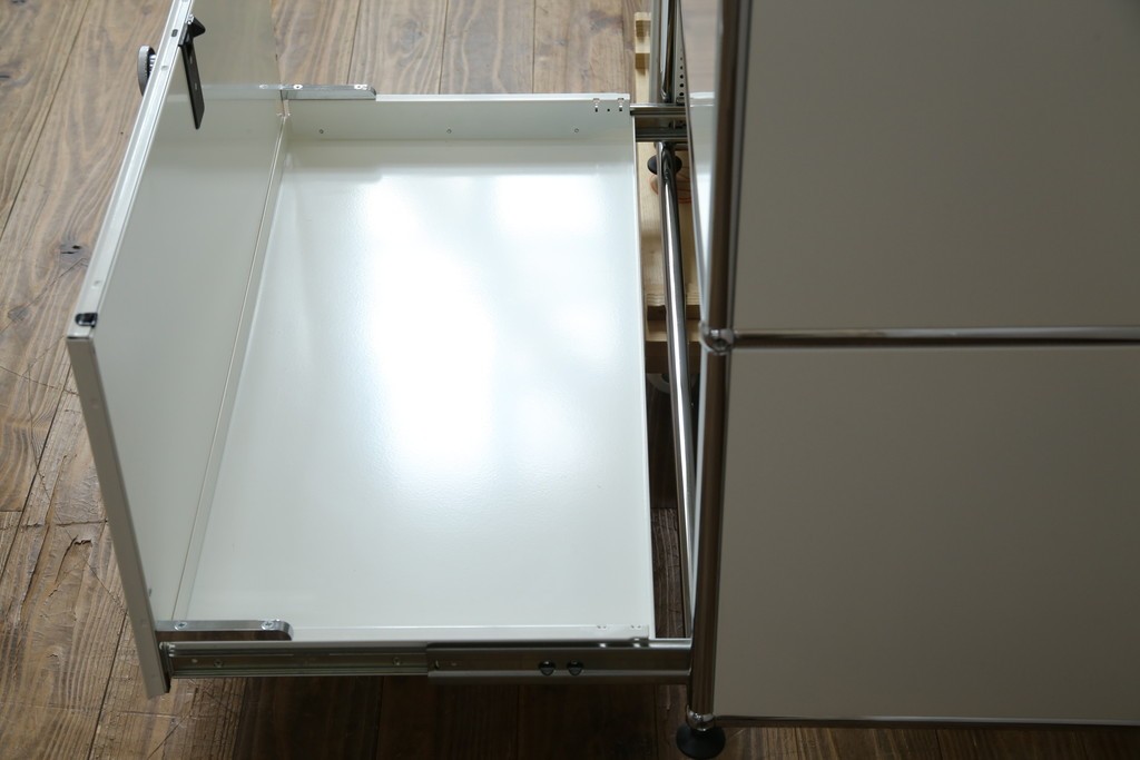 中古　美品　スイス　USMハラー(USM Haller)　モジュール構造の3段キャビネット　定価約47万2千円　(R-085151)