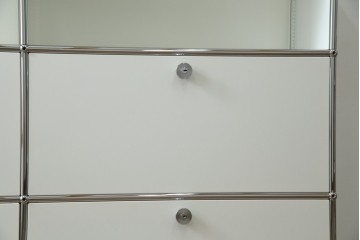 中古　美品　スイス　USMハラー(USM Haller)　モジュール構造の3段キャビネット　定価約47万2千円　(R-085151)