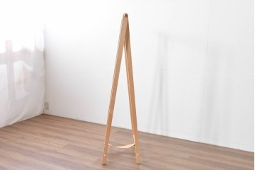 中古　美品　旭川家具　cosine(コサイン)　ブナ材　折りたためる軽量ドレスラック　(R-085154)