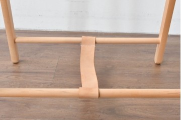 中古　美品　旭川家具　cosine(コサイン)　ブナ材　折りたためる軽量ドレスラック　(R-085155)