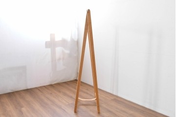 中古　美品　旭川家具　cosine(コサイン)　ブナ材　折りたためる軽量ドレスラック　(R-085156)