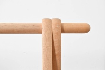 中古　美品　旭川家具　cosine(コサイン)　ブナ材　折りたためる軽量ドレスラック　(R-085156)