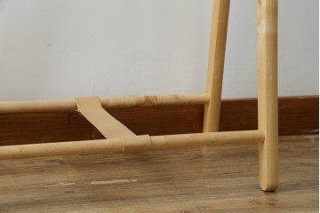 中古　美品　旭川家具　cosine(コサイン)　ブナ材　折りたためる軽量ドレスラック　(R-085157)