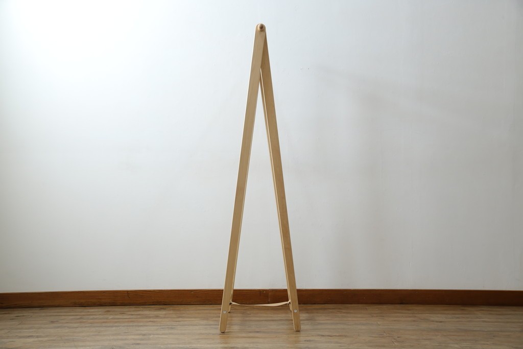中古　美品　旭川家具　cosine(コサイン)　ブナ材　折りたためる軽量ドレスラック　(R-085158)