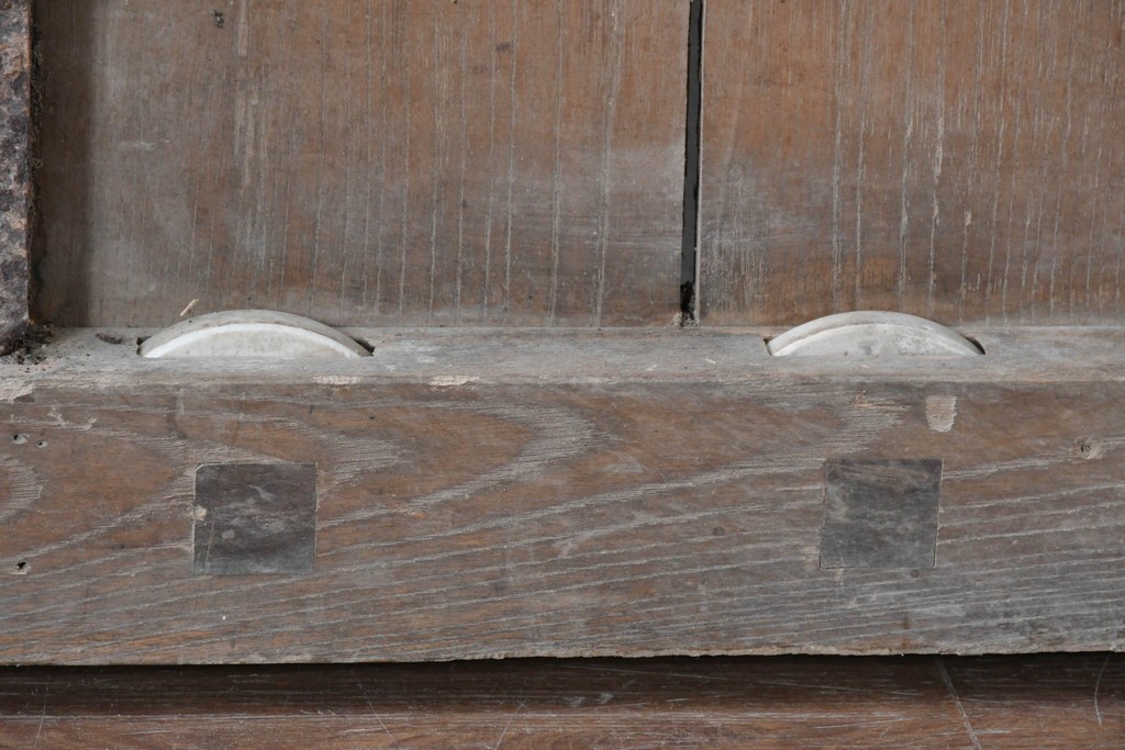 アンティーク建具　明治～大正　総欅(ケヤキ)材　力強い木目が印象的な蔵戸1枚　(R-085159)