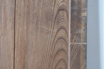 アンティーク建具　明治～大正　総欅(ケヤキ)材　力強い木目が印象的な蔵戸1枚　(R-085159)