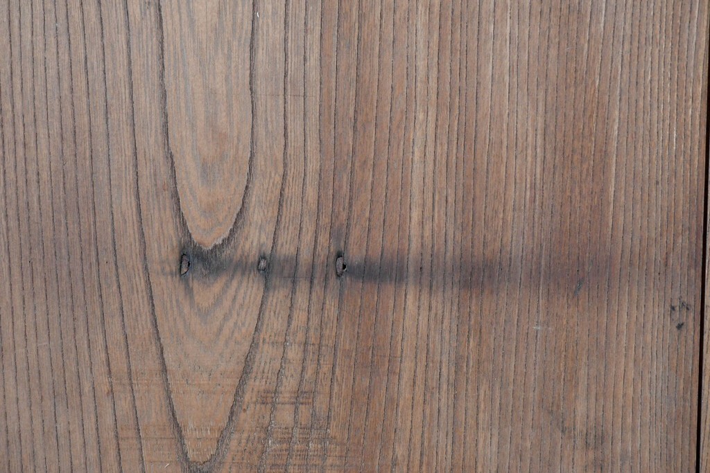 アンティーク建具　明治～大正　総欅(ケヤキ)材　力強い木目が印象的な蔵戸1枚　(R-085159)