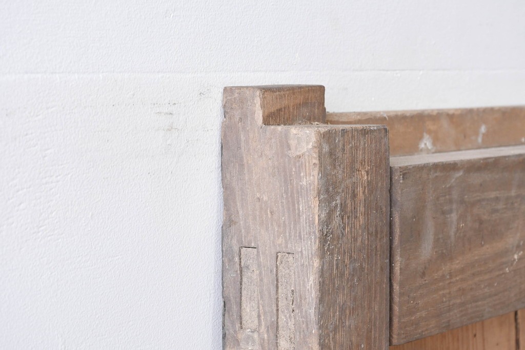 アンティーク建具　明治～大正　欅(ケヤキ)材　栗材　長い年月を経た木肌が味わい深い蔵戸1枚　(R-085160)