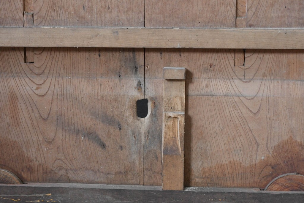 アンティーク建具　明治～大正　欅(ケヤキ)材　栗材　長い年月を経た木肌が味わい深い蔵戸1枚　(R-085160)