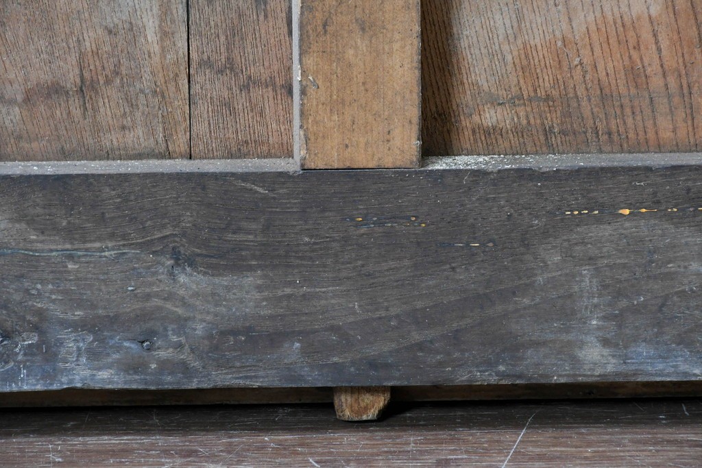 アンティーク建具　明治～大正　欅(ケヤキ)材　栗材　長い年月を経た木肌が味わい深い蔵戸1枚　(R-085160)