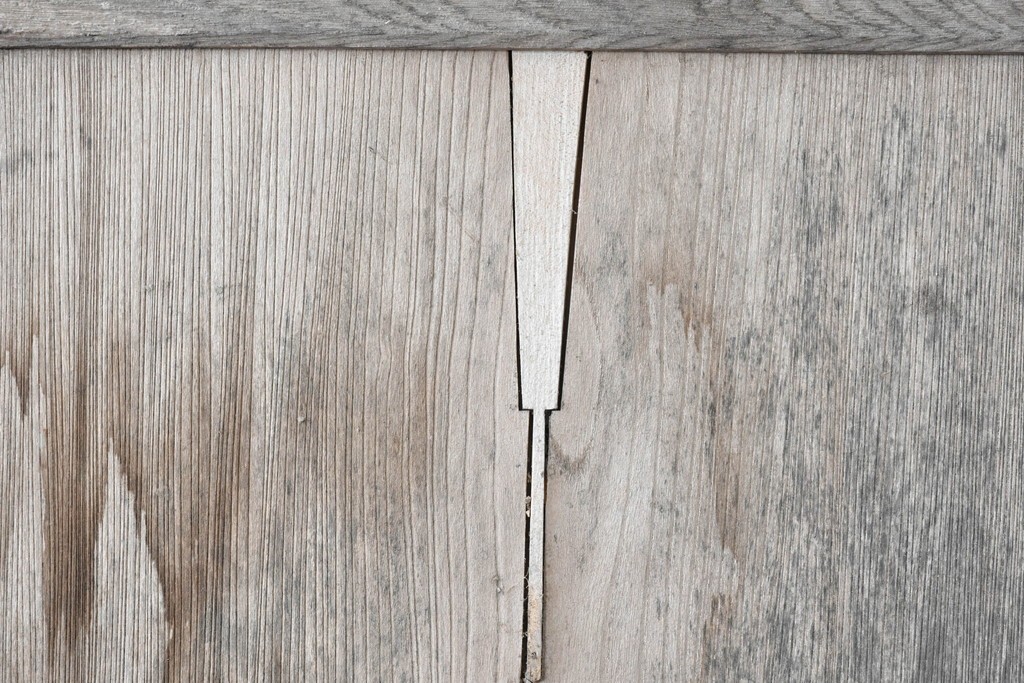 アンティーク建具　明治～大正　欅(ケヤキ)材　栗材　長い年月を経た木肌が味わい深い蔵戸1枚　(R-085160)