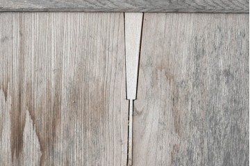 アンティーク建具　明治～大正　欅(ケヤキ)材　栗材　長い年月を経た木肌が味わい深い蔵戸1枚　(R-085160)