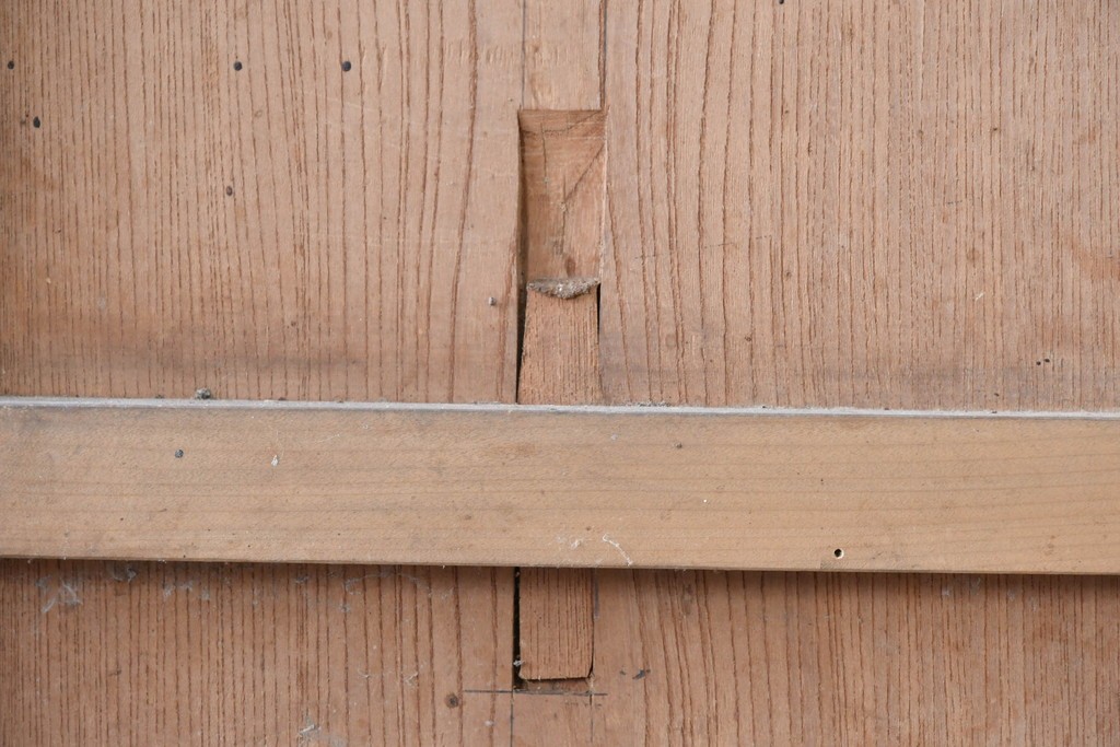 アンティーク建具　明治～大正　欅(ケヤキ)材　栗材　長い年月を経た木肌が味わい深い蔵戸1枚　(R-085160)