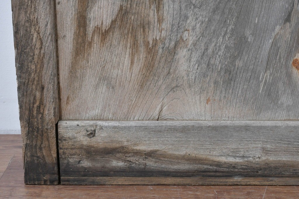 アンティーク建具　明治～大正　欅(ケヤキ)材　栗材　長い年月を経た木肌が味わい深い蔵戸1枚　(R-085160)