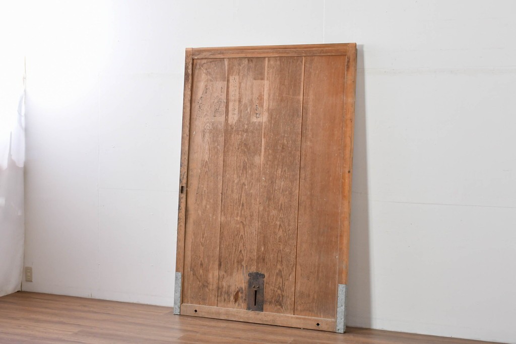 アンティーク建具　明治～大正　経年を感じる素朴な風合いの蔵戸1枚　(R-085161)