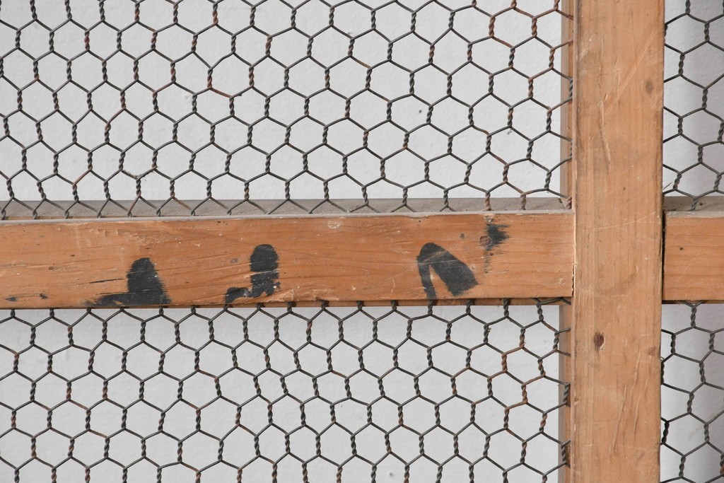 アンティーク建具　明治～大正　時代を経た素朴な風合いが味わい深い升目蔵戸1枚　(R-085162)