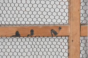 アンティーク建具　明治～大正　時代を経た素朴な風合いが味わい深い升目蔵戸1枚　(R-085162)