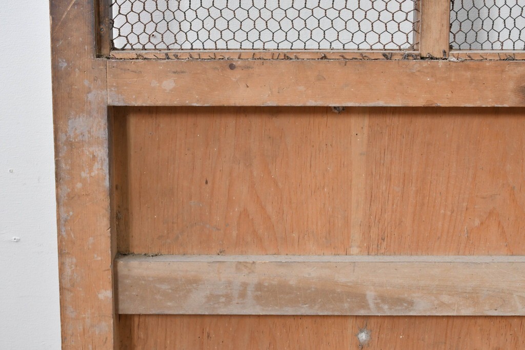 アンティーク建具　明治～大正　時代を経た素朴な風合いが味わい深い升目蔵戸1枚　(R-085162)