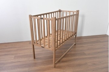 和製アンティーク　時代物　希少　ナラ材　素朴な木肌が魅力の折り畳み式ベビーベッド　(R-085163)
