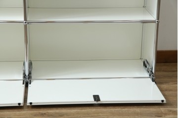 中古　美品　スイス　USMハラー(USM Haller)　モジュール構造のサイドボード　定価約27万円相当　(R-085165)
