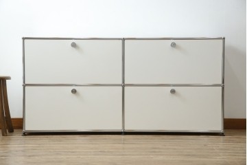 中古　美品　スイス　USMハラー(USM Haller)　モジュール構造のサイドボード　定価約33万4千円相当　(R-085166)