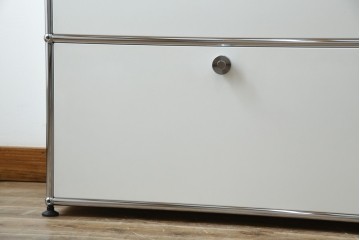 中古　美品　スイス　USMハラー(USM Haller)　モジュール構造のサイドボード　定価約33万4千円相当　(R-085166)