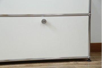 中古　美品　スイス　USMハラー(USM Haller)　モジュール構造のサイドボード　定価約33万4千円相当　(R-085166)