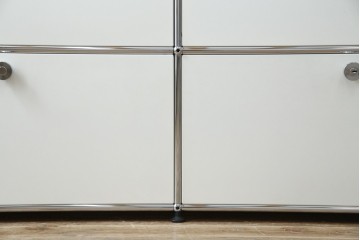 中古　美品　スイス　USMハラー(USM Haller)　モジュール構造のサイドボード　定価約33万4千円相当　(R-085166)