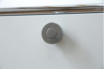 中古　美品　スイス　USMハラー(USM Haller)　モジュール構造のサイドボード　定価約33万4千円相当　(R-085166)