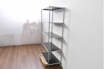 中古　美品　スイス　USMハラー(USM Haller)　クロームフレームにブラックの棚板を組み合わせたシンプルなオープンラック　定価約14万6千円相当　(R-085168)