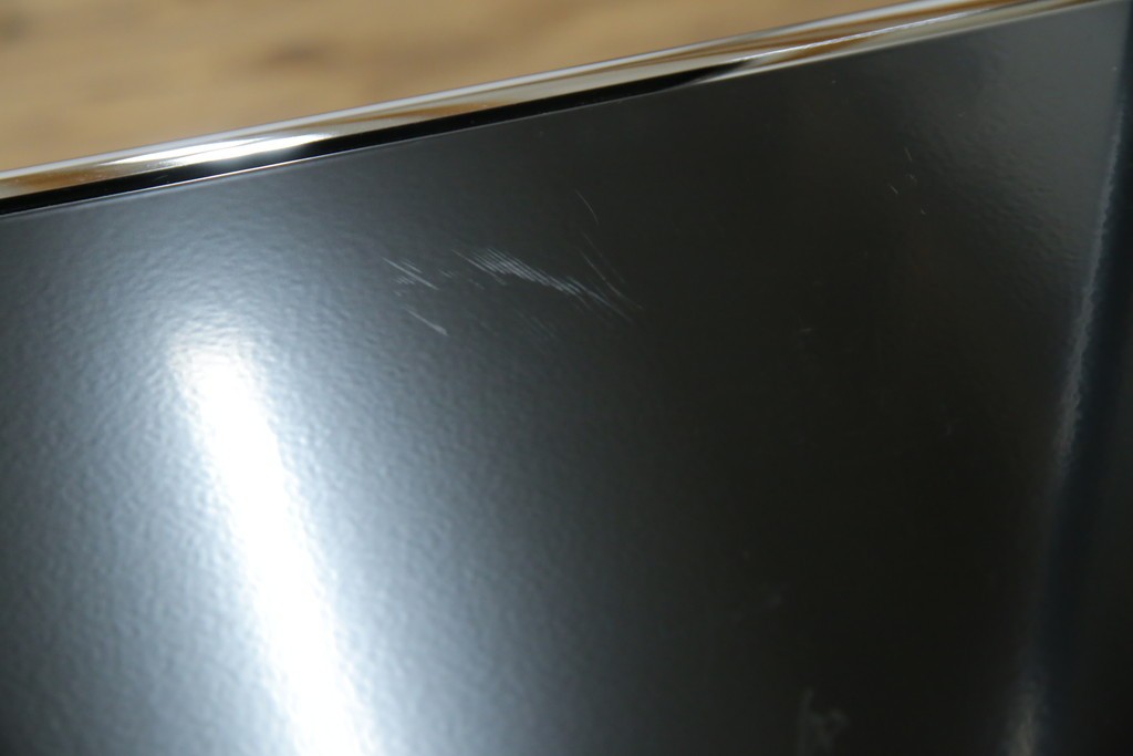 中古　美品　スイス　USMハラー(USM Haller)　クロームフレームにブラックの棚板を組み合わせたシンプルなオープンラック　定価約14万6千円　(R-085168)