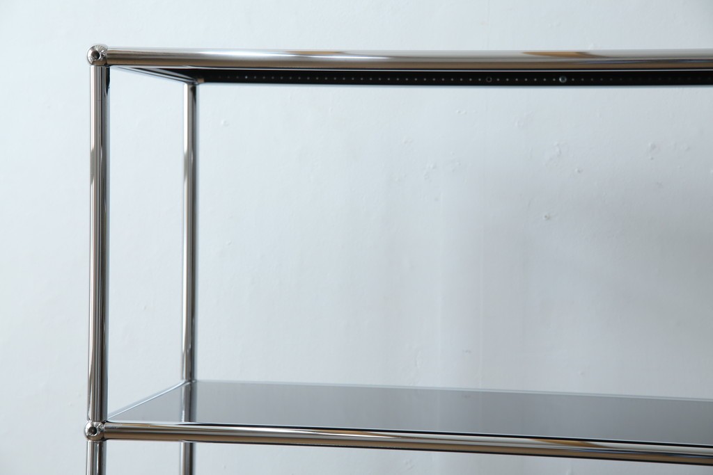 中古　美品　スイス　USMハラー(USM Haller)　クロームフレームにブラックの棚板を組み合わせたシンプルなオープンラック　定価約14万6千円　(R-085168)