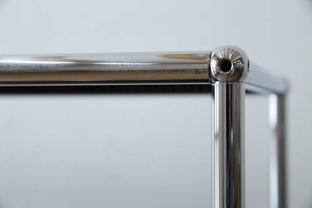 中古　美品　スイス　USMハラー(USM Haller)　クロームフレームにブラックの棚板を組み合わせたシンプルなオープンラック　定価約14万6千円　(R-085168)