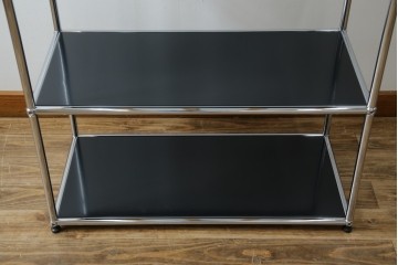 中古　美品　スイス　USMハラー(USM Haller)　クロームフレームにブラックの棚板を組み合わせたシンプルなオープンラック　定価約14万6千円　(R-085168)