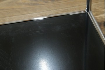 中古　美品　スイス　USMハラー(USM Haller)　クロームフレームにブラックの棚板を組み合わせたシンプルなオープンラック　定価約14万6千円　(R-085168)