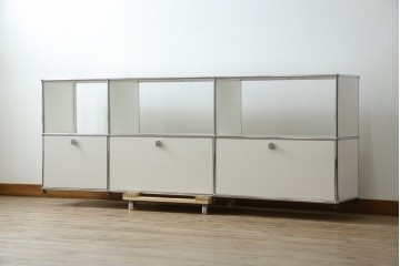 中古　美品　スイス　USMハラー(USM Haller)　モジュール構造のオープンサイドボード　定価約38万4千円　(R-085169)