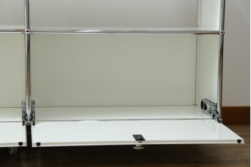 中古　美品　スイス　USMハラー(USM Haller)　モジュール構造のオープンサイドボード　定価約38万4千円　(R-085169)
